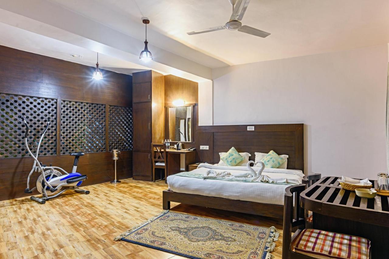 Hotel Jal Mahal Покхара Экстерьер фото