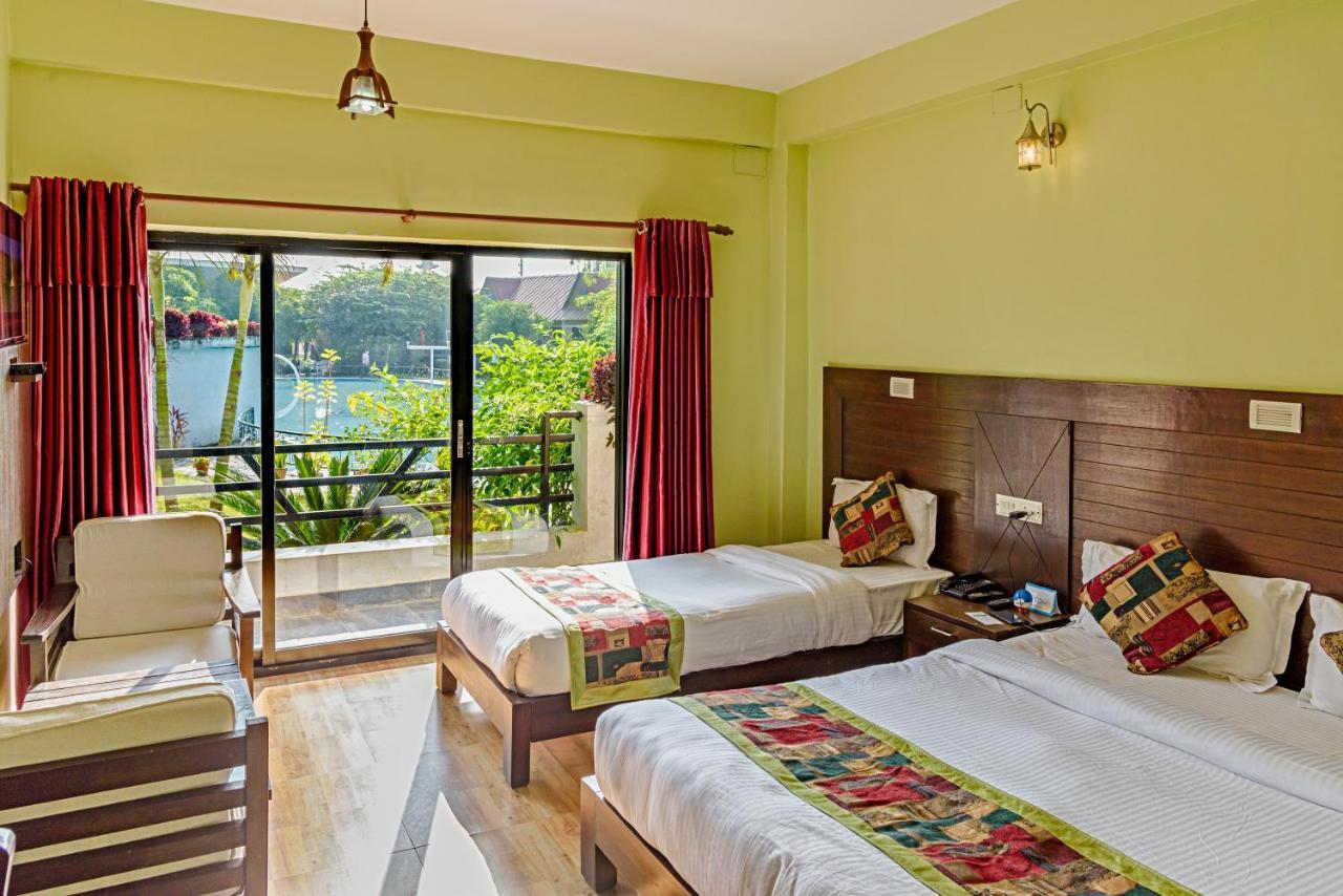 Hotel Jal Mahal Покхара Экстерьер фото